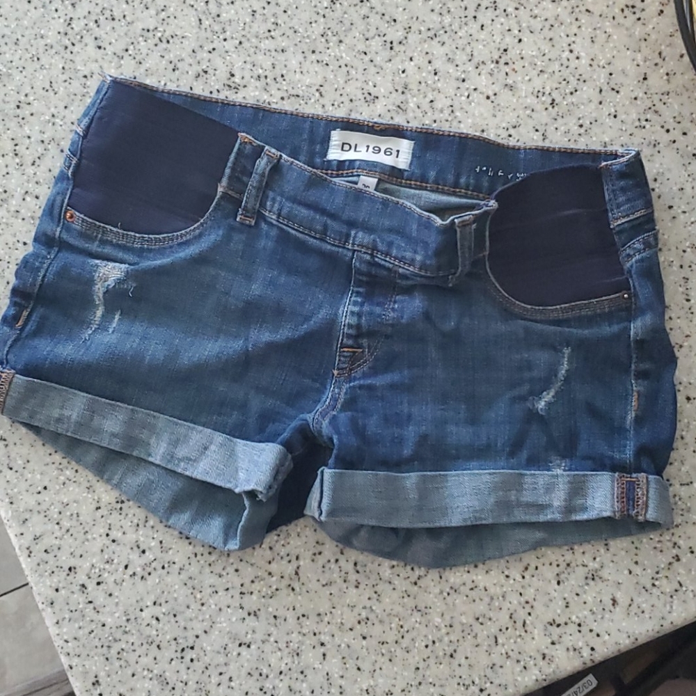 Best maternity shorts ever